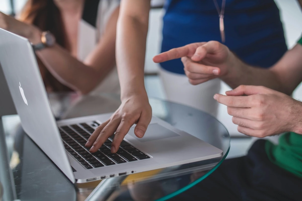 Employeur se faisant accompagner pour la réalisation de son DUERP